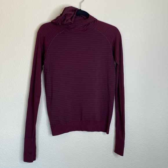 lululemon athletica Sweaters - Lululemon Keep the Heat hoodie long sleeve pullover plum women’s 6 six